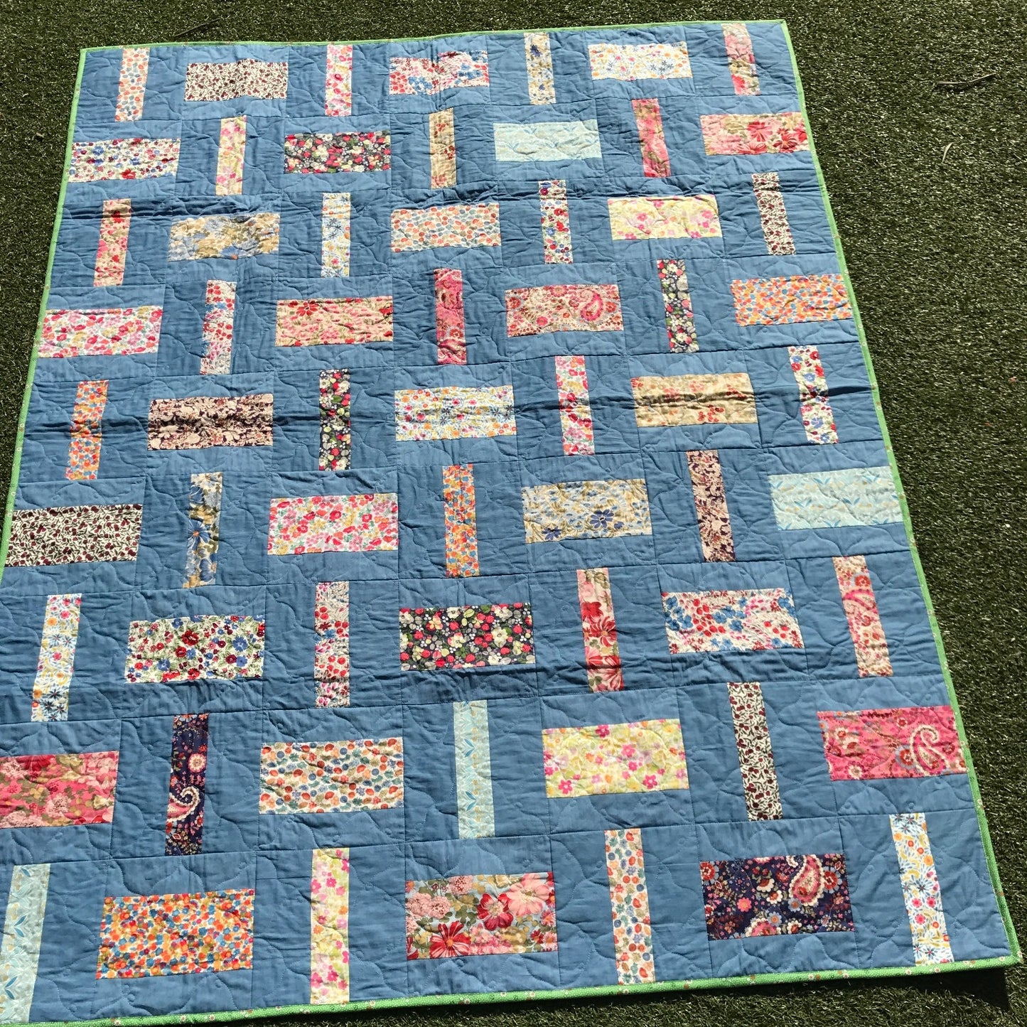 The Blue Garden Quilt - Alessandra Handmade Creations