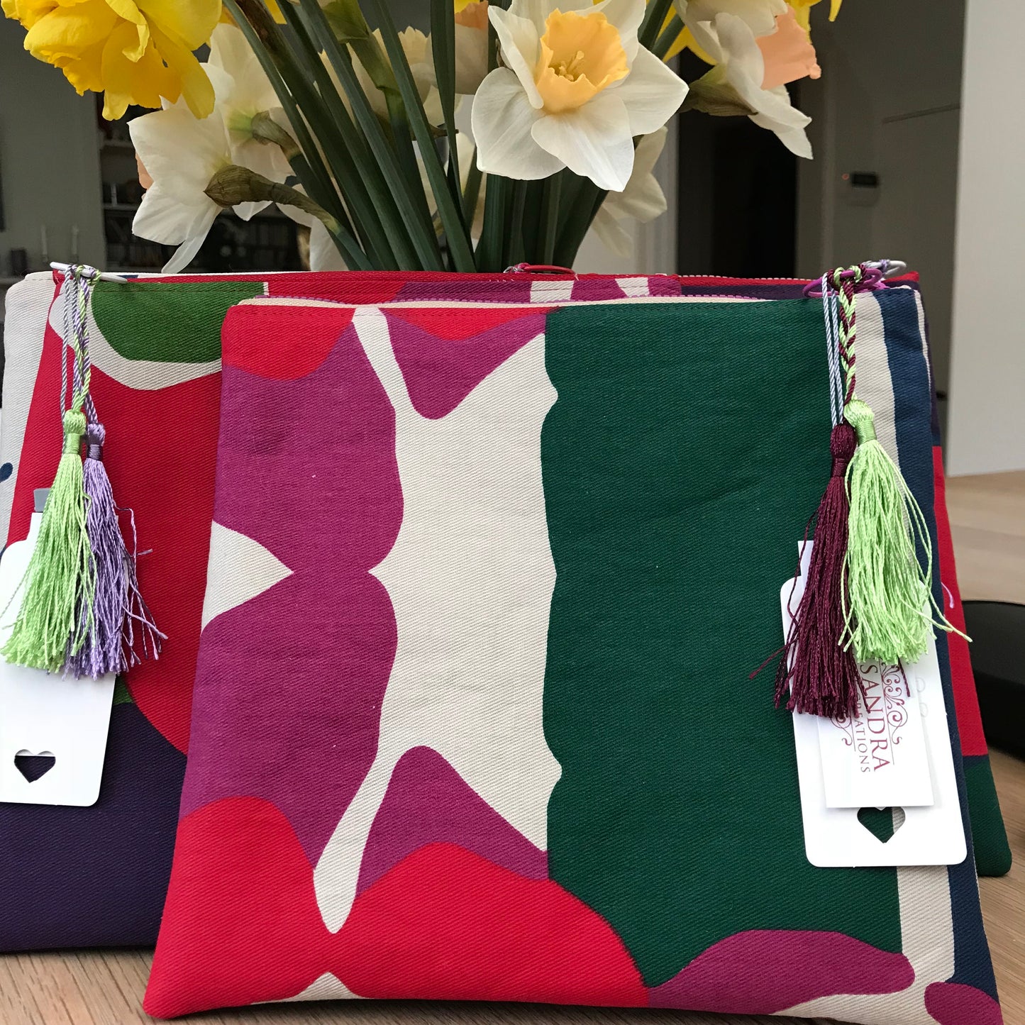 Colour PoPs - Pochettes with tassels - Alessandra Handmade Creations