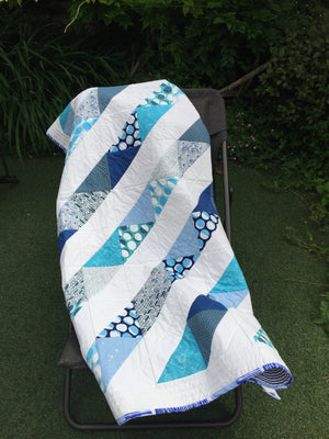 Out of the Blue Quilt - Alessandra Handmade Creations