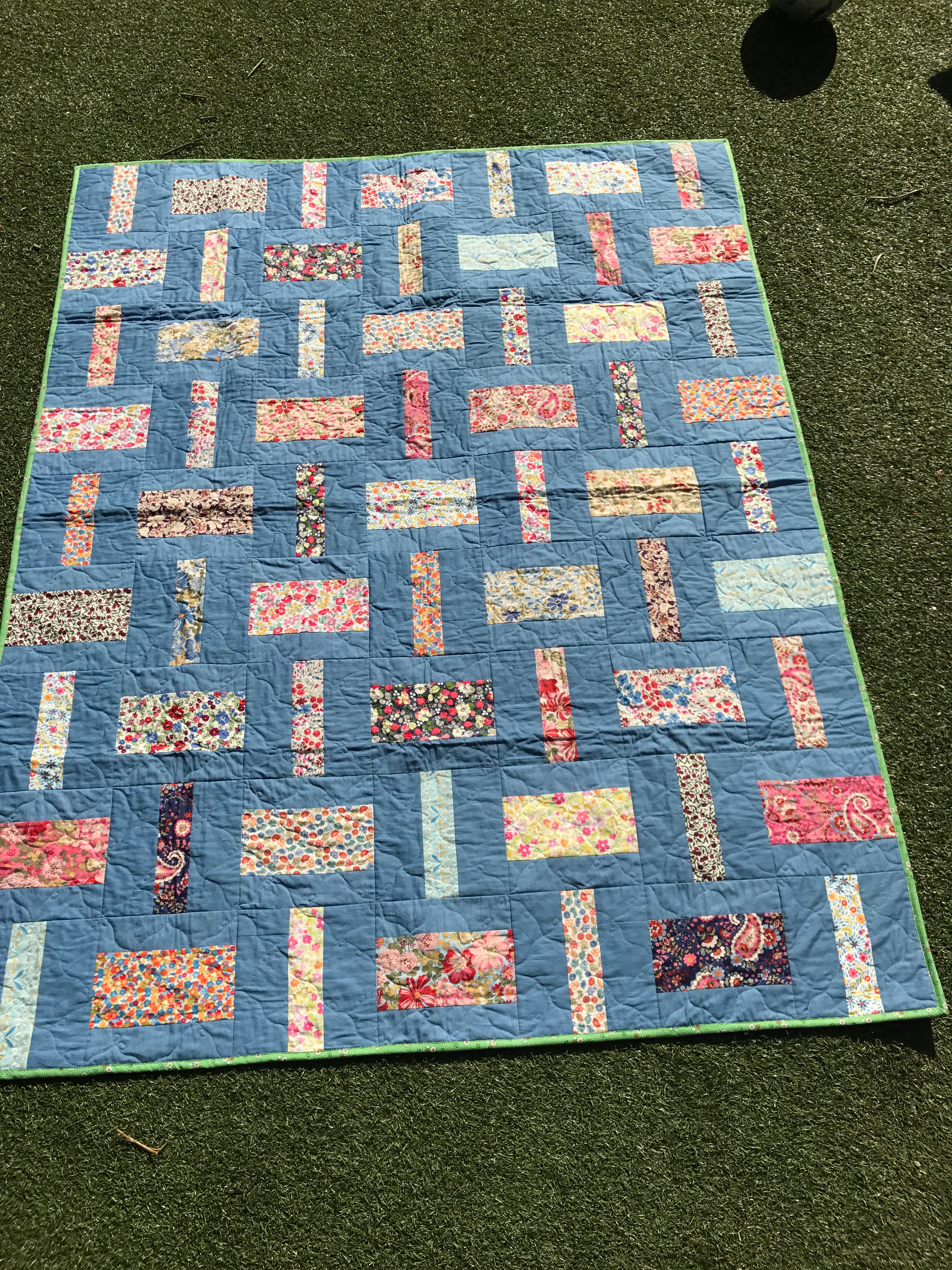 The Blue Garden Quilt - Alessandra Handmade Creations