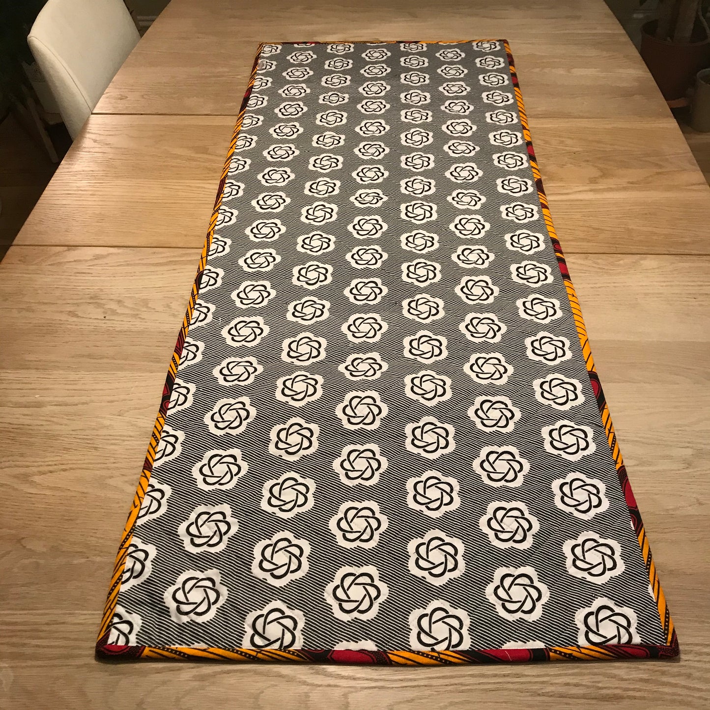 Black&White Quilted Table Runner